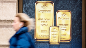 Read more about the article Central banks stockpile gold as inflation and debt fears rise globally