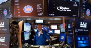 Read more about the article Stocks rise to finish a wild July as Amazon soars, Apple sinks and inflation worries worsen