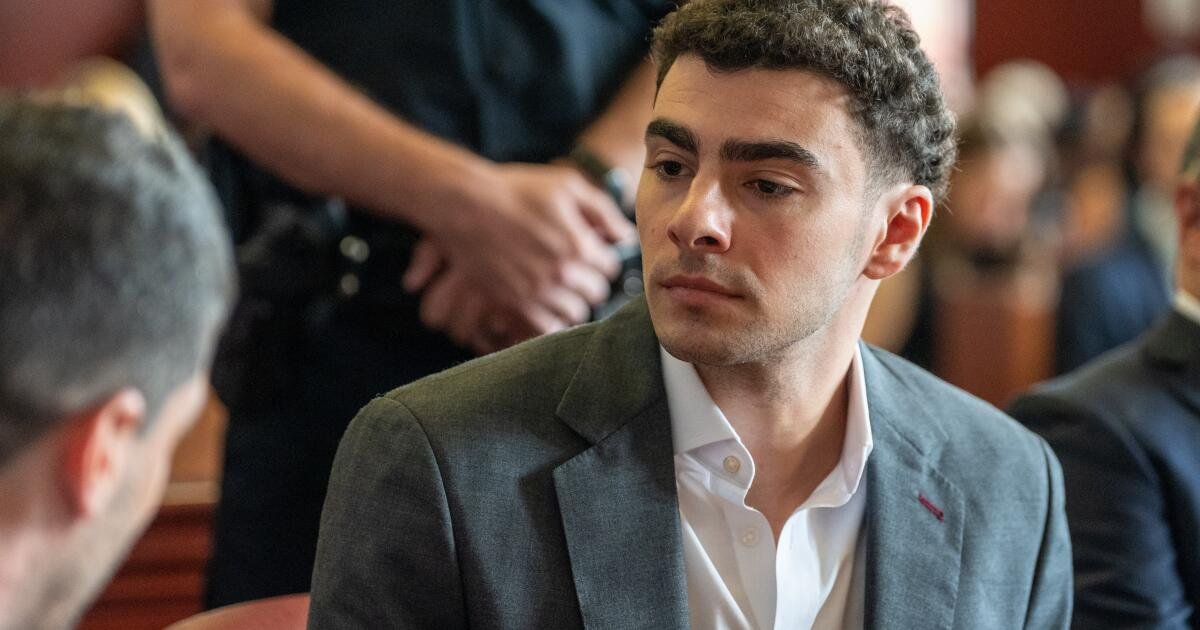 You are currently viewing Luigi Mangione’s lawyers say he is pleading guilty to killing UnitedHealthcare CEO