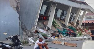 Read more about the article Rescuers in Indonesia recover 6 more bodies in earthquake aftermath, raising death toll to 53