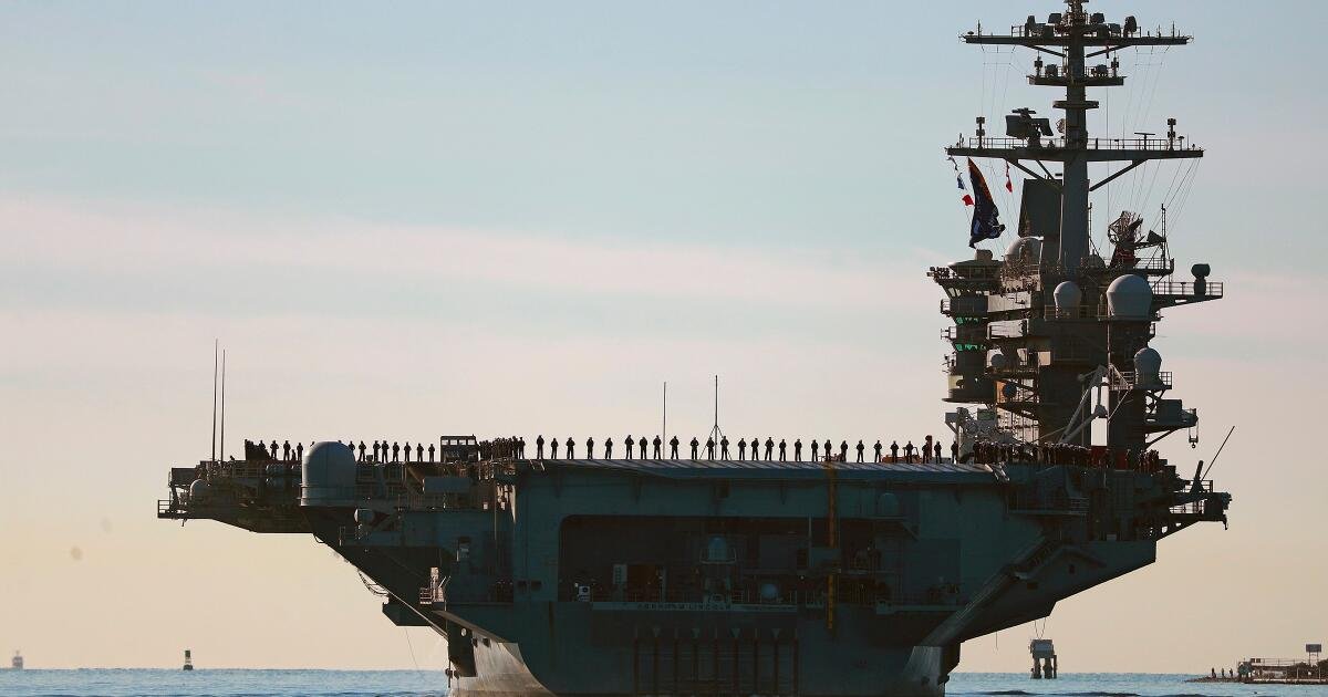 You are currently viewing New aircraft carrier heads toward Mideast after reports of issues on long-deployed USS Lincoln