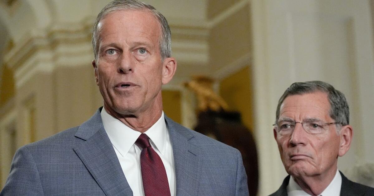 You are currently viewing Senate approves funding bill to avoid a shutdown before the election