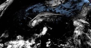 Read more about the article Hawaii’s Big Island lashed by rain and wind as Tropical Storm Lala closes in