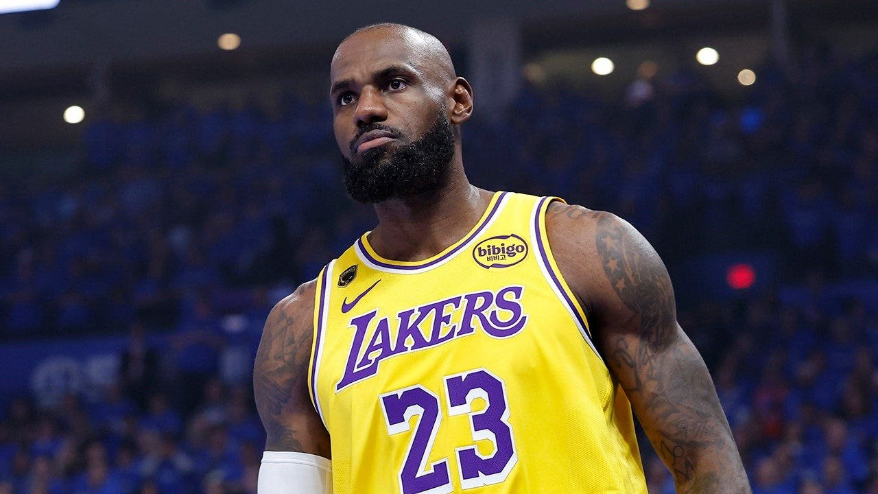 You are currently viewing LeBron James and 76ers will face the Knicks at MSG on NBA opening night