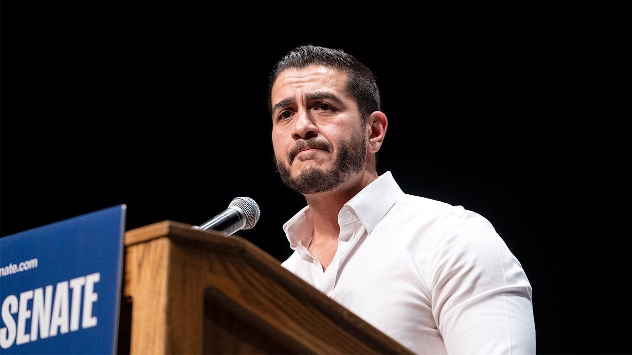 You are currently viewing Michigan Senate candidate El-Sayed hawked health products he vowed to avoid