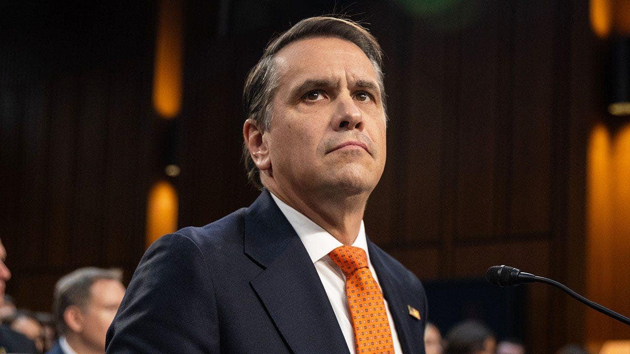 You are currently viewing Todd Blanche clears Senate Judiciary Committee after GOP holdout deal