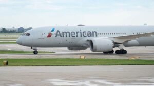 Read more about the article FAA probes 2 tire damage incidents at Chicago O’Hare within hours
