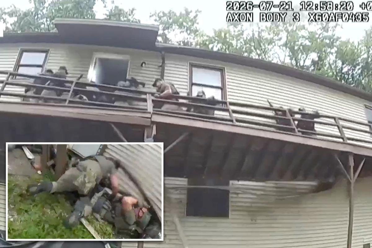 You are currently viewing Harrowing video shows US Marshals plunge several feet when deck collapses at home of convicted sex offender