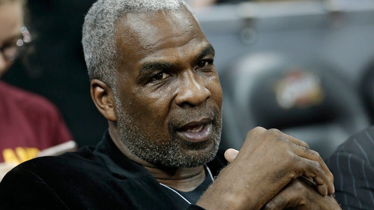 You are currently viewing Charles Oakley has lawsuit against Madison Square Garden dismissed