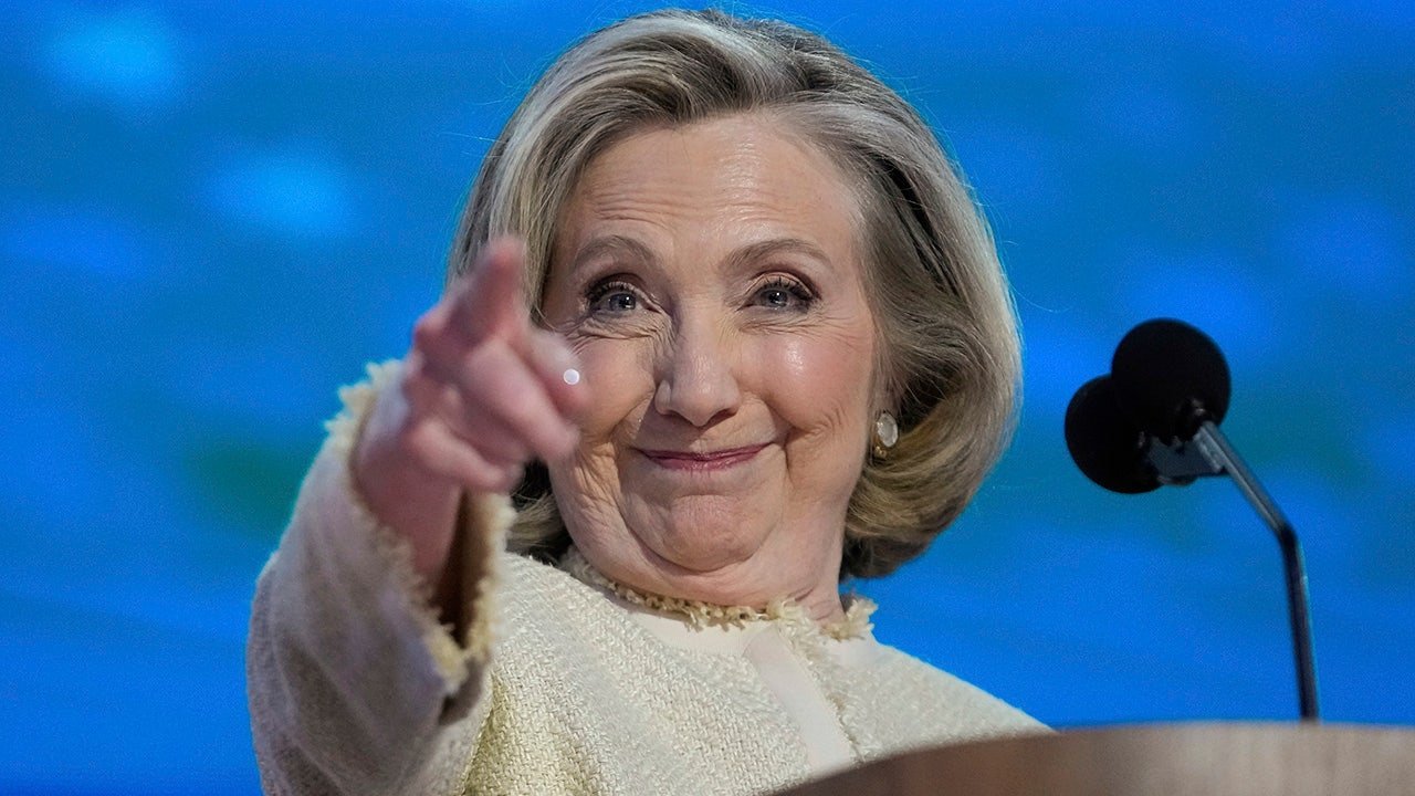 You are currently viewing Hillary Clinton says progressives often won’t back Democratic picks