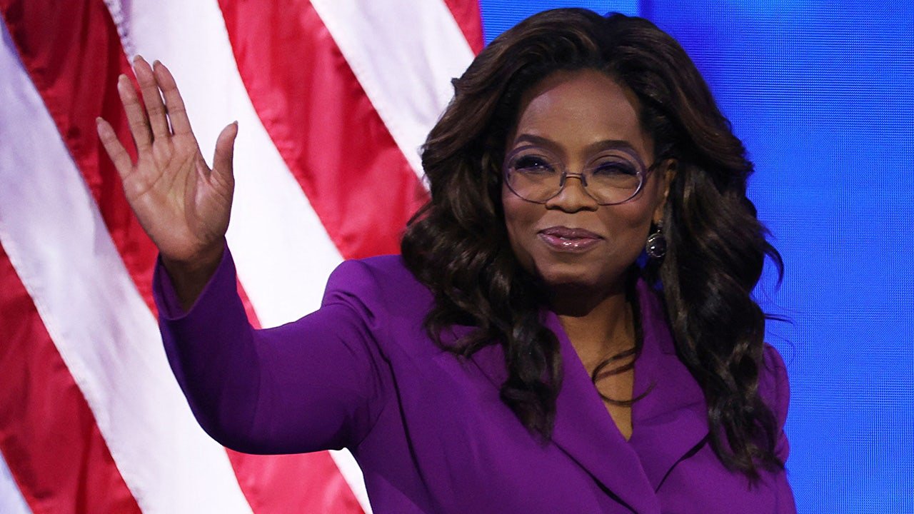 You are currently viewing Oprah distances herself from Dr Phil and Dr Oz over their politics