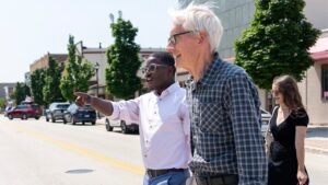 Read more about the article Dem pulls establishment upset against socialist Francesca Hong in Wisconsin