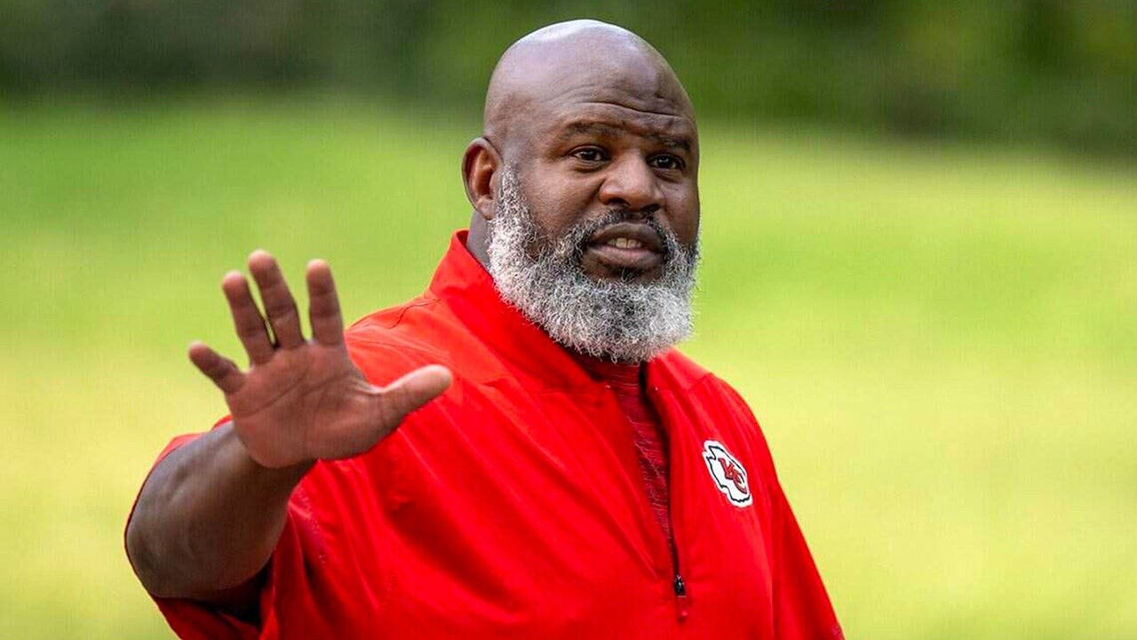 You are currently viewing Chiefs’ Eric Bieniemy returns to camp after wife gives ‘blessing’ as she recovers from Virginia home shooting