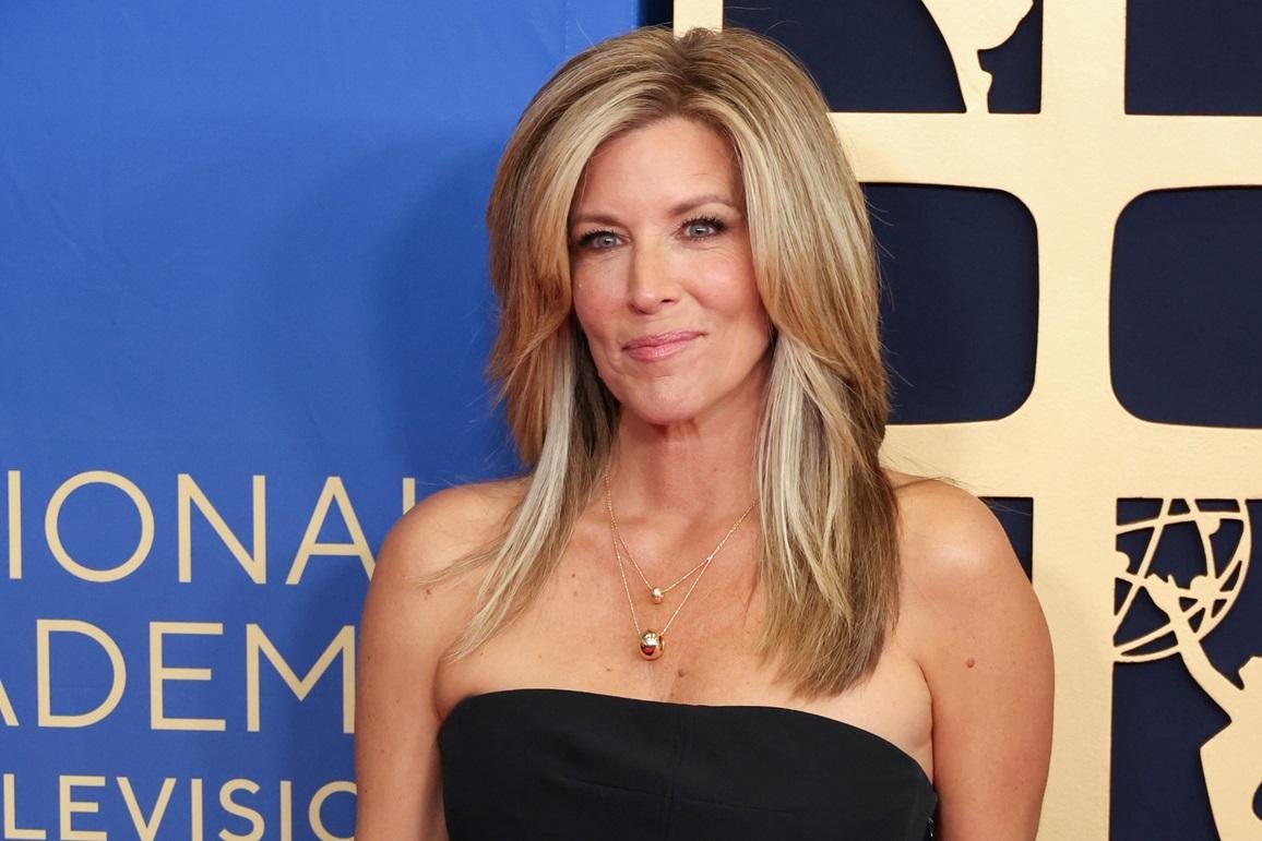 You are currently viewing ‘General Hospital’ Star Laura Wright Signs New Contract: “I’m Not Going Anywhere”