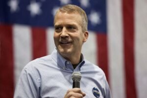 Read more about the article GOP senator, ex-House Dem emerge from Alaska’s ‘jungle primary’ despite far-left meddling