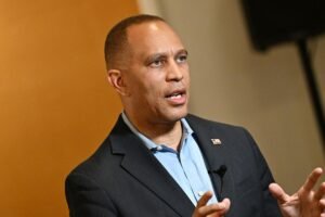 Read more about the article Hakeem Jeffries’s bid to win over Supreme Court-packing lefties is just pathetic