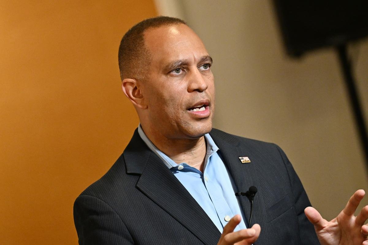 Read more about the article Hakeem Jeffries’s bid to win over Supreme Court-packing lefties is just pathetic