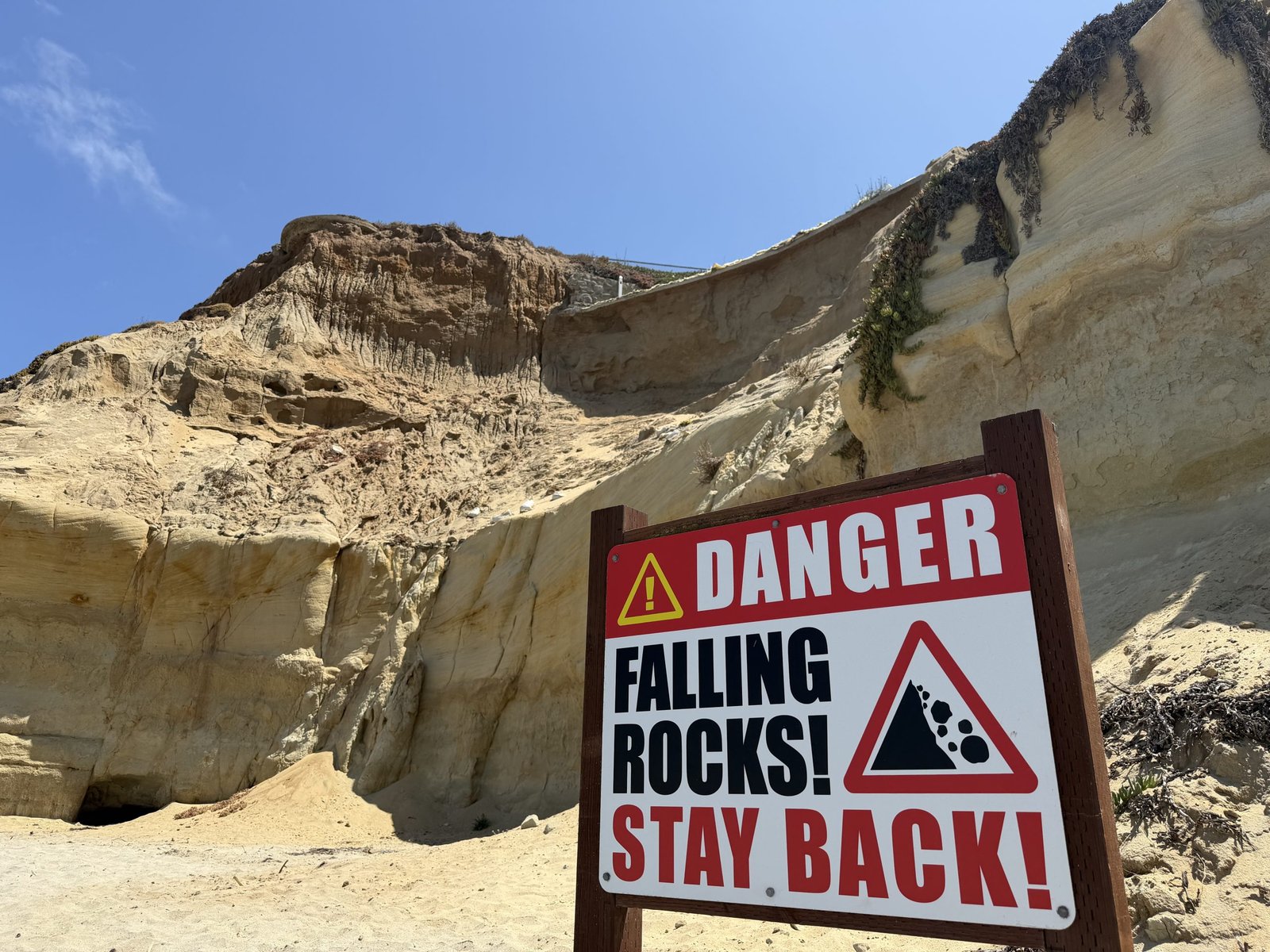 You are currently viewing Is There Enough Cliff to Support Any Del Mar Housing Development?