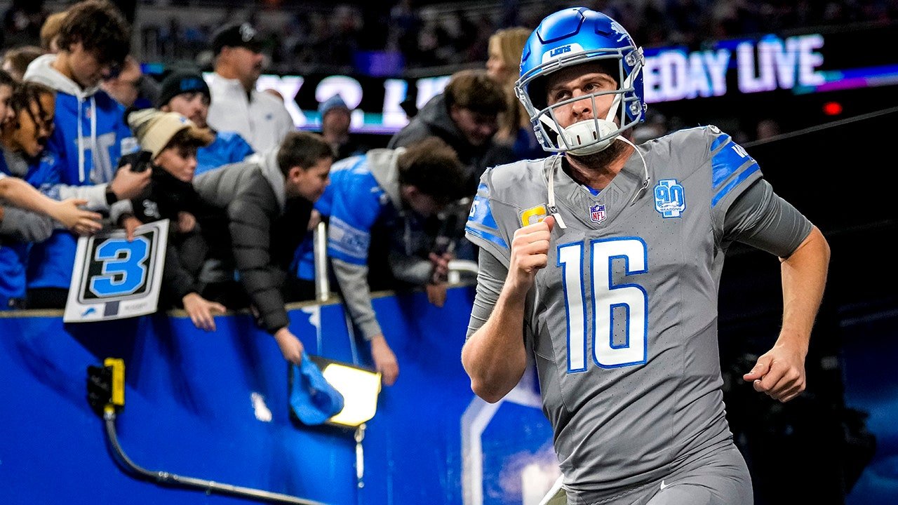You are currently viewing Lions favored to win NFC North at +170 odds in 2025 season outlook