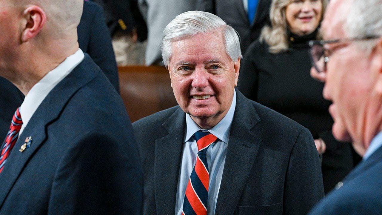 You are currently viewing Russia sanctions bill passes Senate targeting Putin’s oil and gas