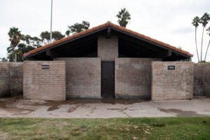 Read more about the article San Diego’s Public Restroom Problem Goes Far Beyond Our Beaches