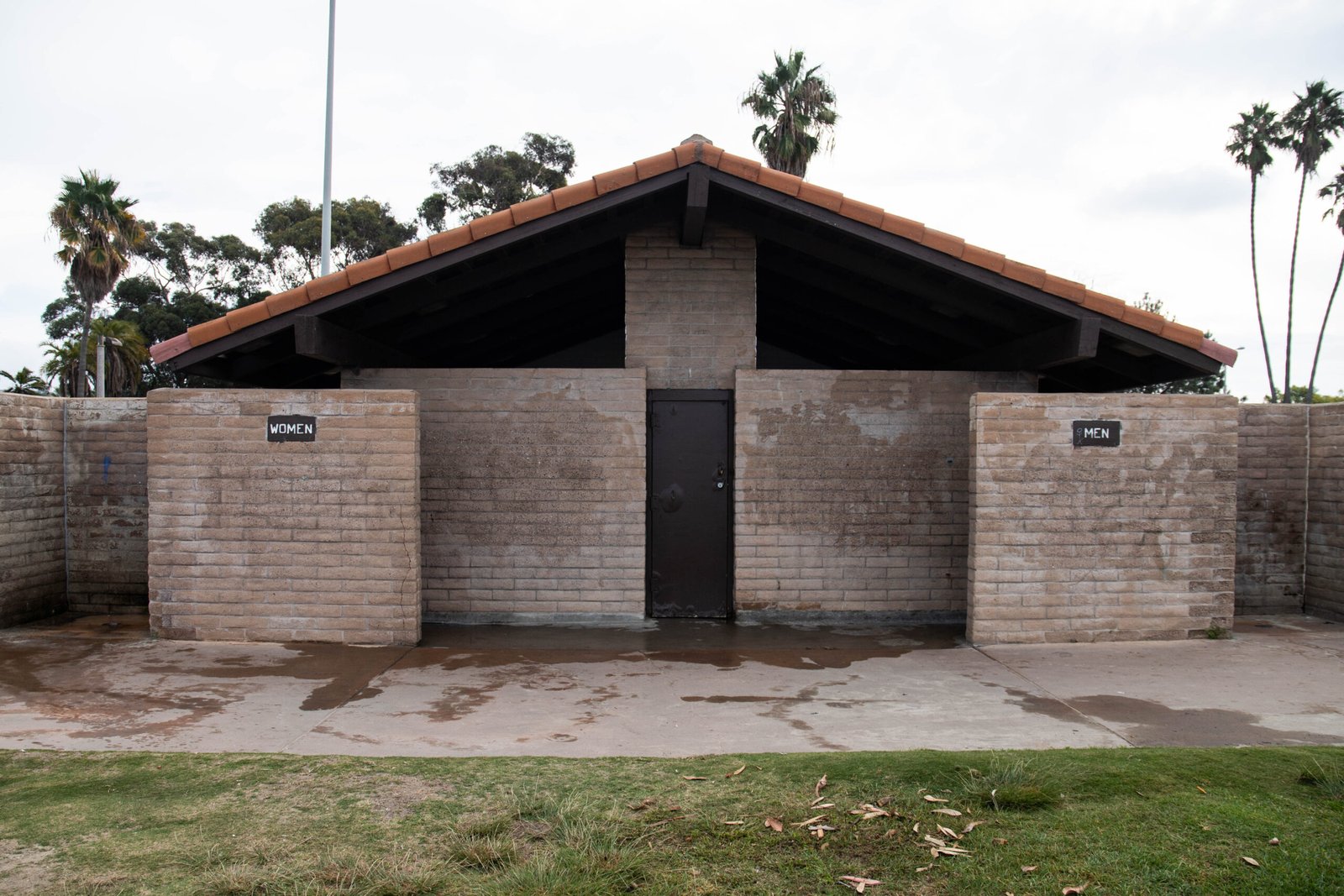 You are currently viewing San Diego’s Public Restroom Problem Goes Far Beyond Our Beaches