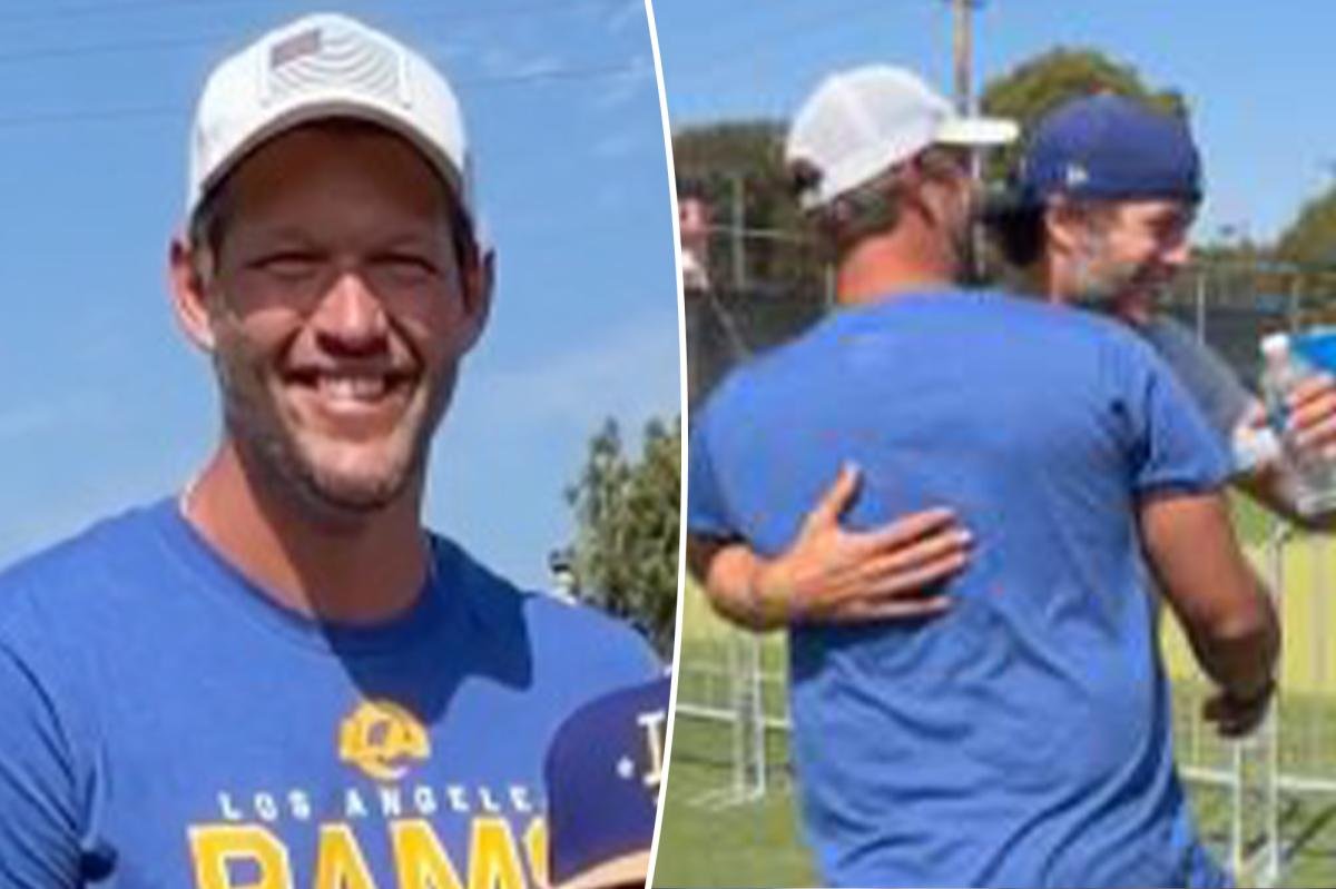You are currently viewing Clayton Kershaw visits longtime friend Matthew Stafford at Rams training camp