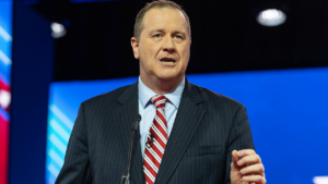 Read more about the article Senator Eric Schmitt joins Dakich, fires back against Senator Hawley over Title IX claims