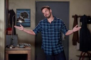 Read more about the article Jake Johnson Wanted Nick To Be “Fully Nude” In ‘New Girl’ Reunion, Says Creator Liz Meriwether