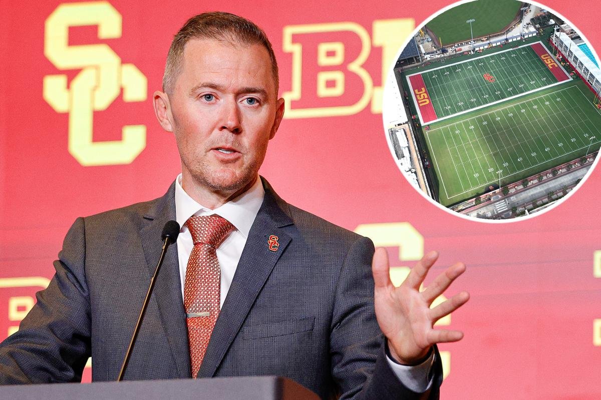 You are currently viewing Lincoln Riley calls USCâs new football facility âa little bit of a dreamâ