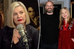 Read more about the article Christina Pazsitzky explains where she and Tom Segura stand amid ‘unfortunate’ divorce