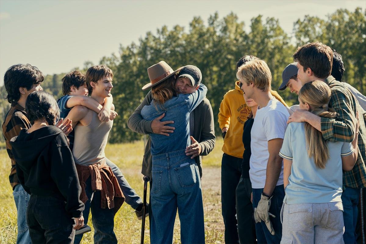 You are currently viewing ‘My Life with the Walter Boys’ Cast Guide: Who The Heck Are All These Kids in The Walter Family?