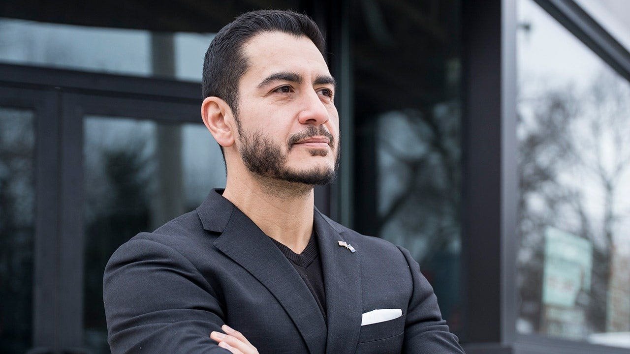 You are currently viewing WATCH: Detroit voters react to rise of Abdul El-Sayed to Democratic nomination