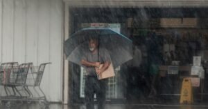 Read more about the article Lala weakens to tropical storm, but rain and winds batter Hawaii
