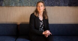Read more about the article This lawyer believes in second chances. Now AI is providing a boost