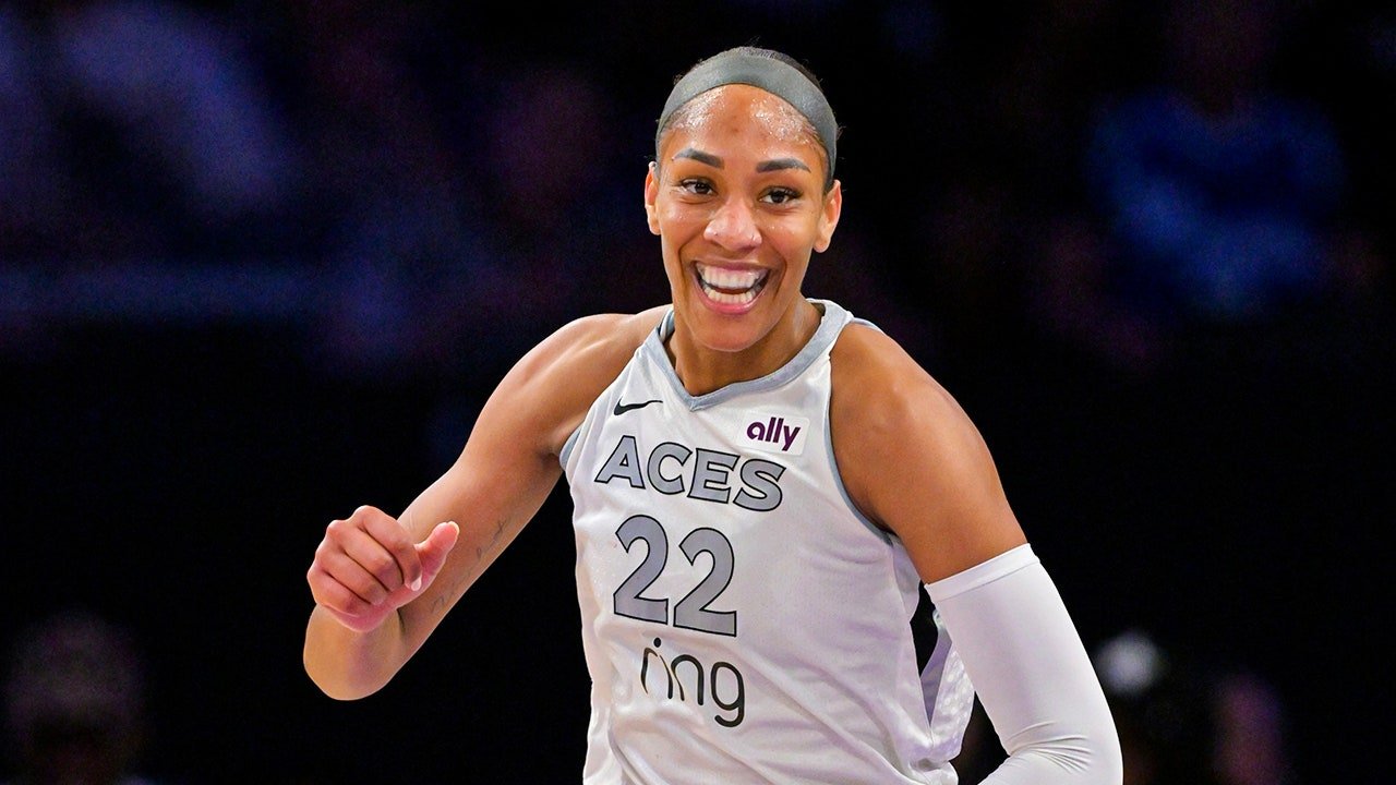 You are currently viewing Las Vegas Aces host Fever with Clark, Boston as game-time decisions