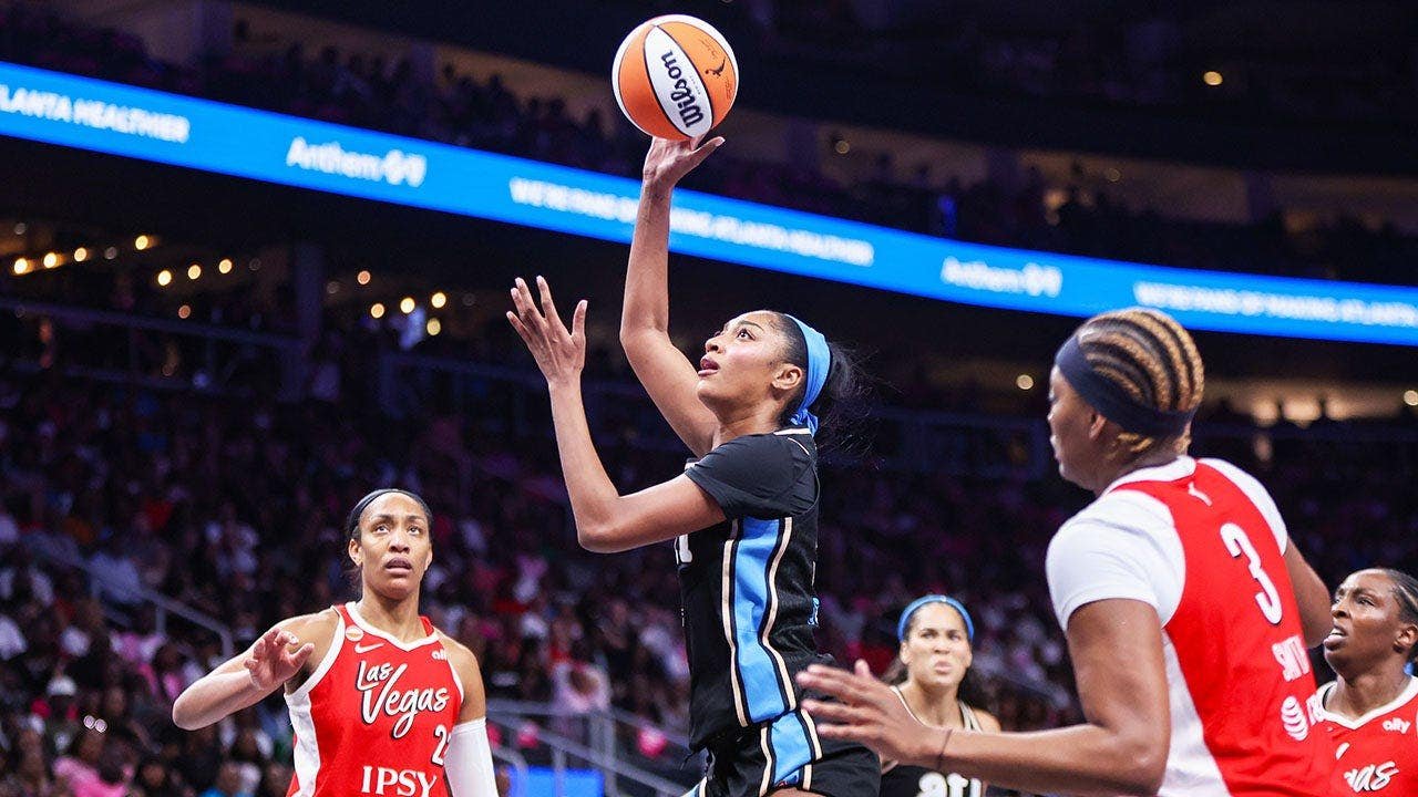 You are currently viewing Angel Reese put up one of the worst basketball shots of all time, and then something amazing happened
