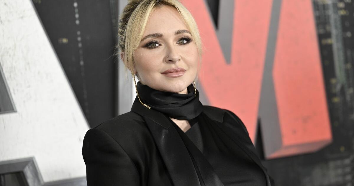 You are currently viewing By speaking her truth, Hayden Panettiere broke the silence around postpartum depression