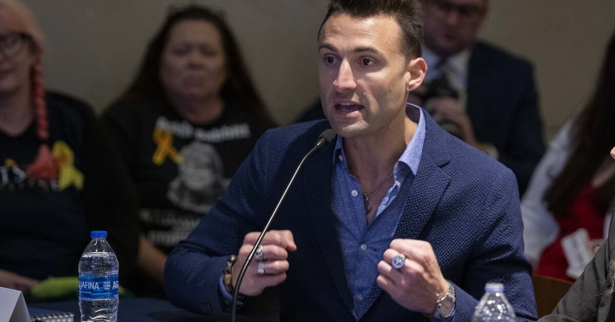 Read more about the article This crowded Republican primary in Florida has drawn a unique cast of candidates