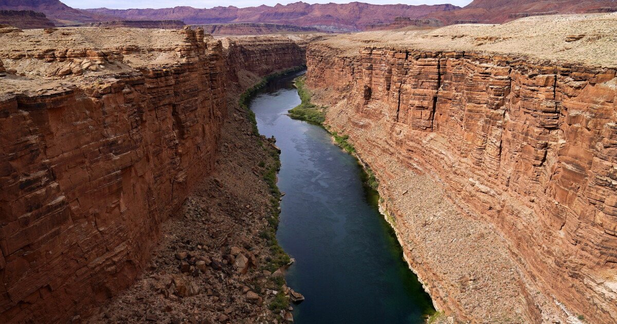 You are currently viewing Band-Aid, not a cure: federal Colorado River plan leaves states guessing every two years