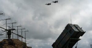 Read more about the article The soaring demand for Patriot missiles, from the Middle East to Ukraine