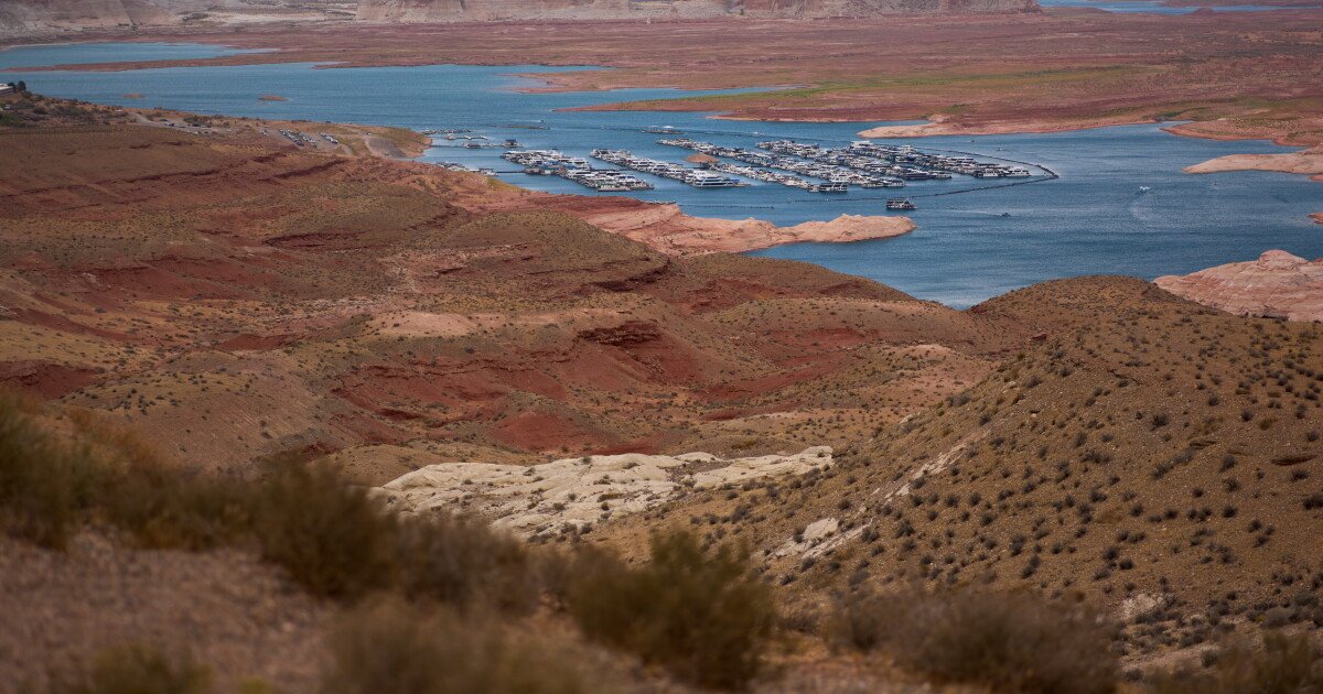 You are currently viewing Lake Powell hits record low, threatening key water and electricity supply for millions