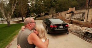 Read more about the article Washington wildfires destroy homes, force thousands to evacuate