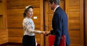 Read more about the article Rare photos of ex-Myanmar leader Aung San Suu Kyi give her family hope