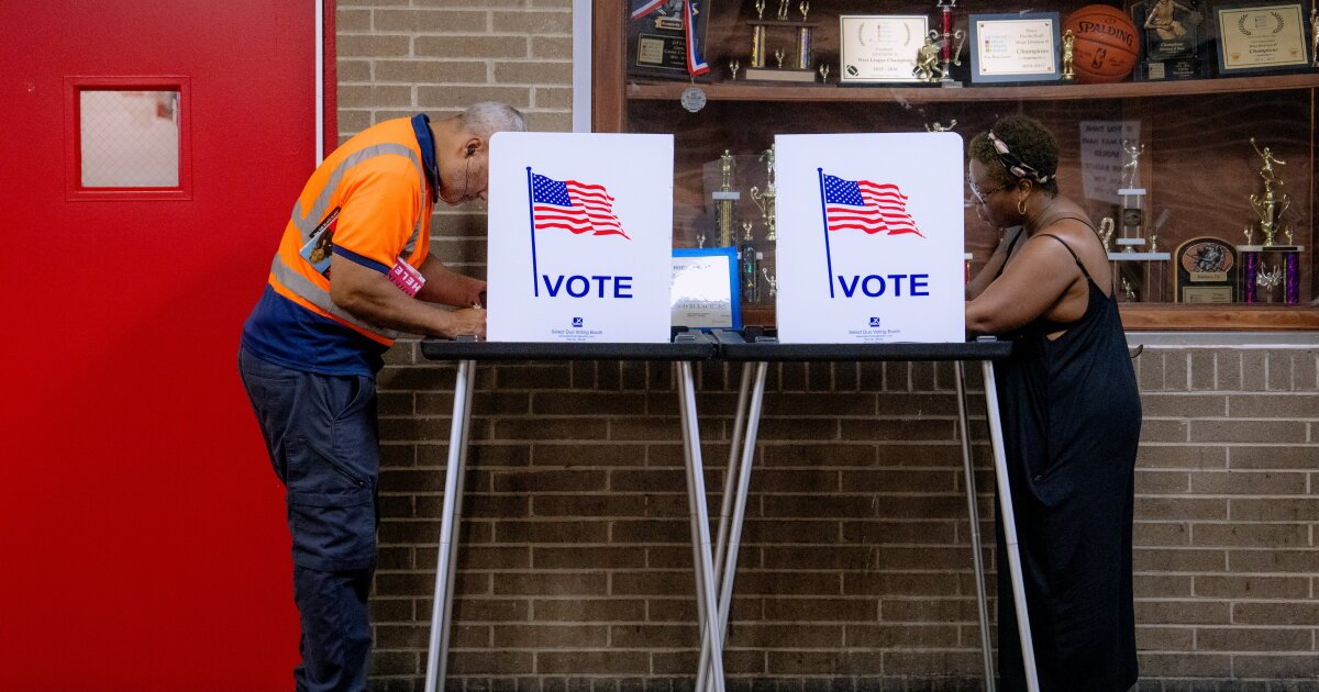 You are currently viewing Progressive Abdul El-Sayed wins Michigan’s Democratic primary for Senate