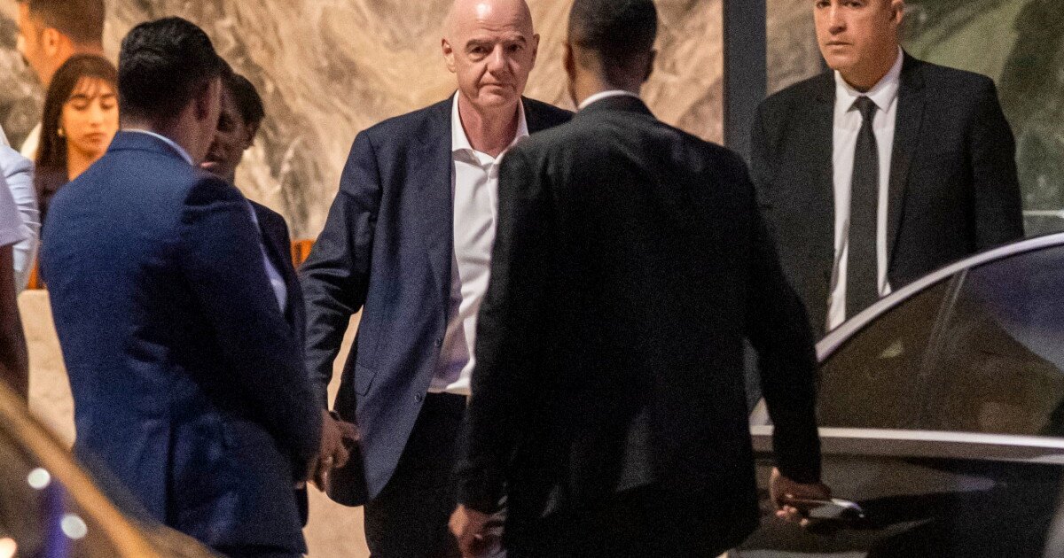 You are currently viewing Gianni Infantino gets internal support at crisis meeting to remain as FIFA president