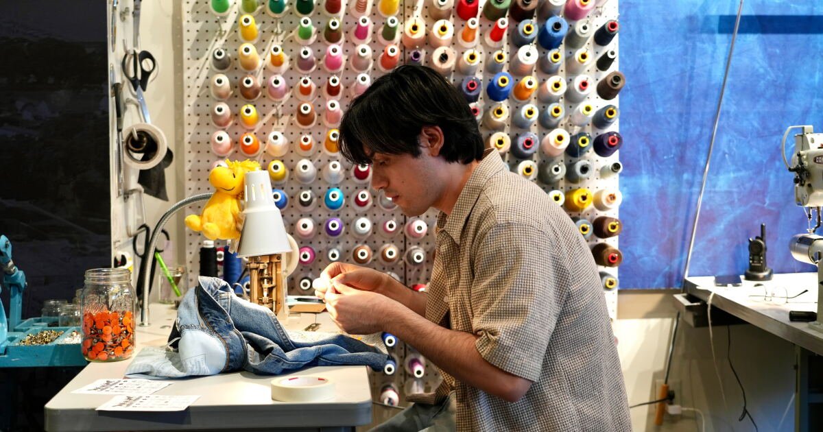 You are currently viewing From Uniqlo to Zara, clothing brands try to win over Gen Z with a needle and thread