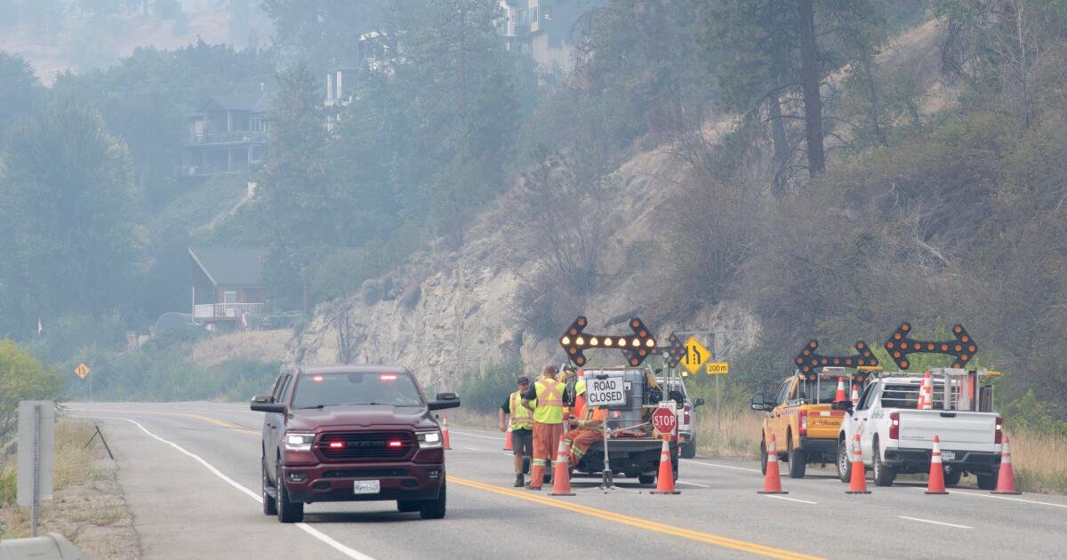 You are currently viewing Wildfires force 20,000 to flee as British Columbia declares state of emergency