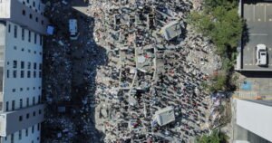 Read more about the article Magnitude 7.4 quake rocks western Colombia, killing at least 111 people