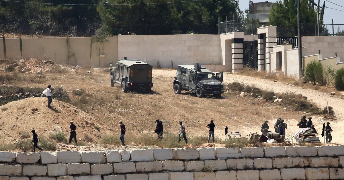 You are currently viewing U.S. ambassador calls settler siege of Palestinian homes a ‘horrific act of terror’